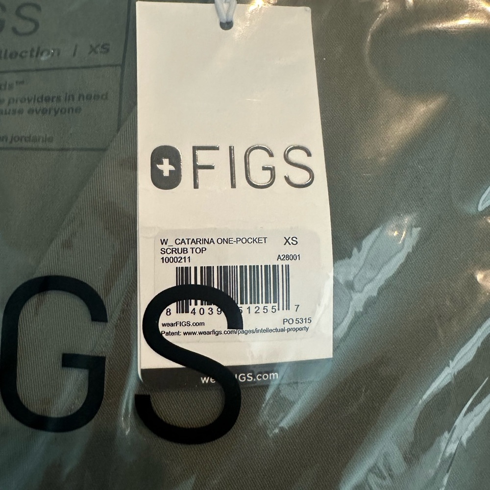 Moss Catarina Figs Scrub Top